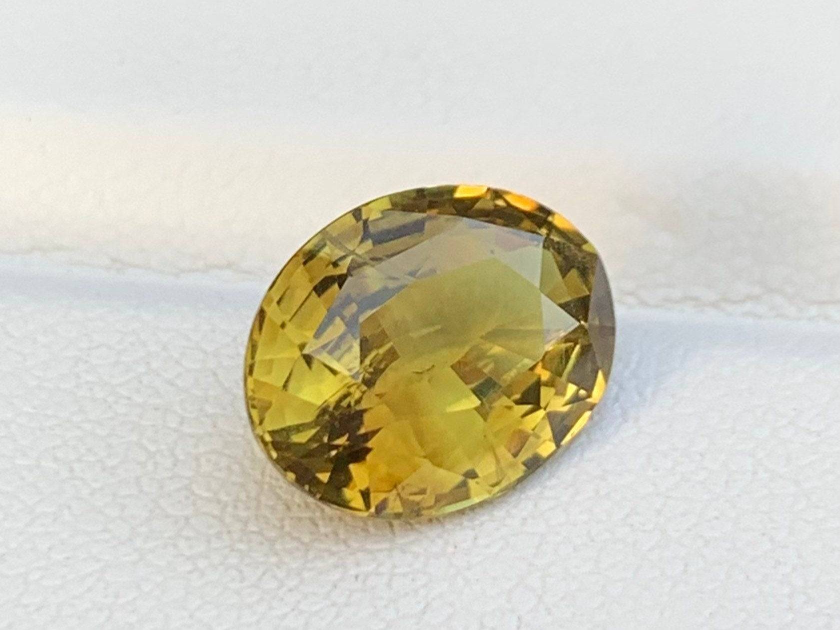 4.89 Cts Alexandrite Natural Gemstone Color Change Alexandrite - Baza Boutique 