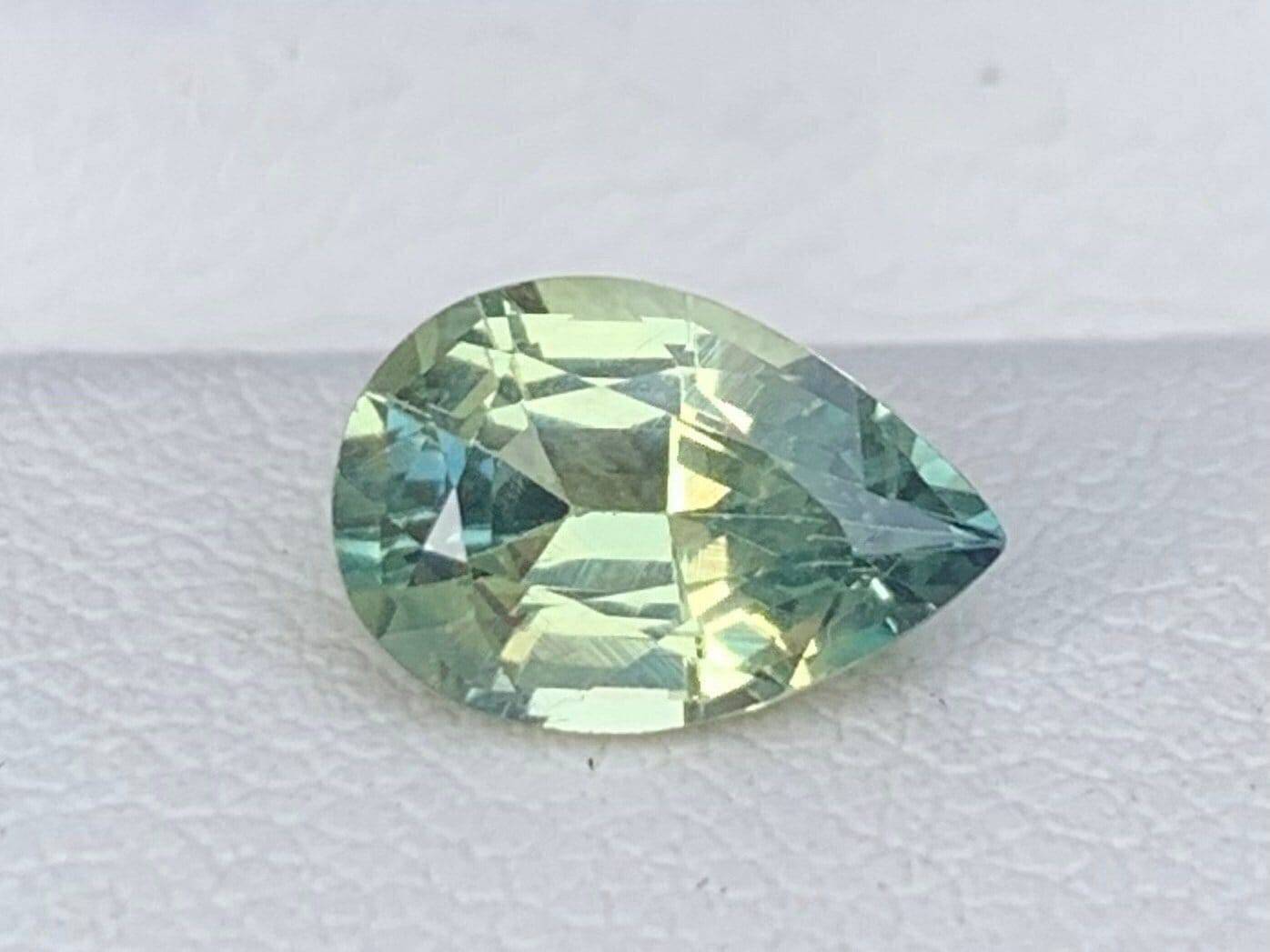 1.70 Cts Natural Green Sapphire - Mint Teal Sapphire (UH) - Baza Boutique 