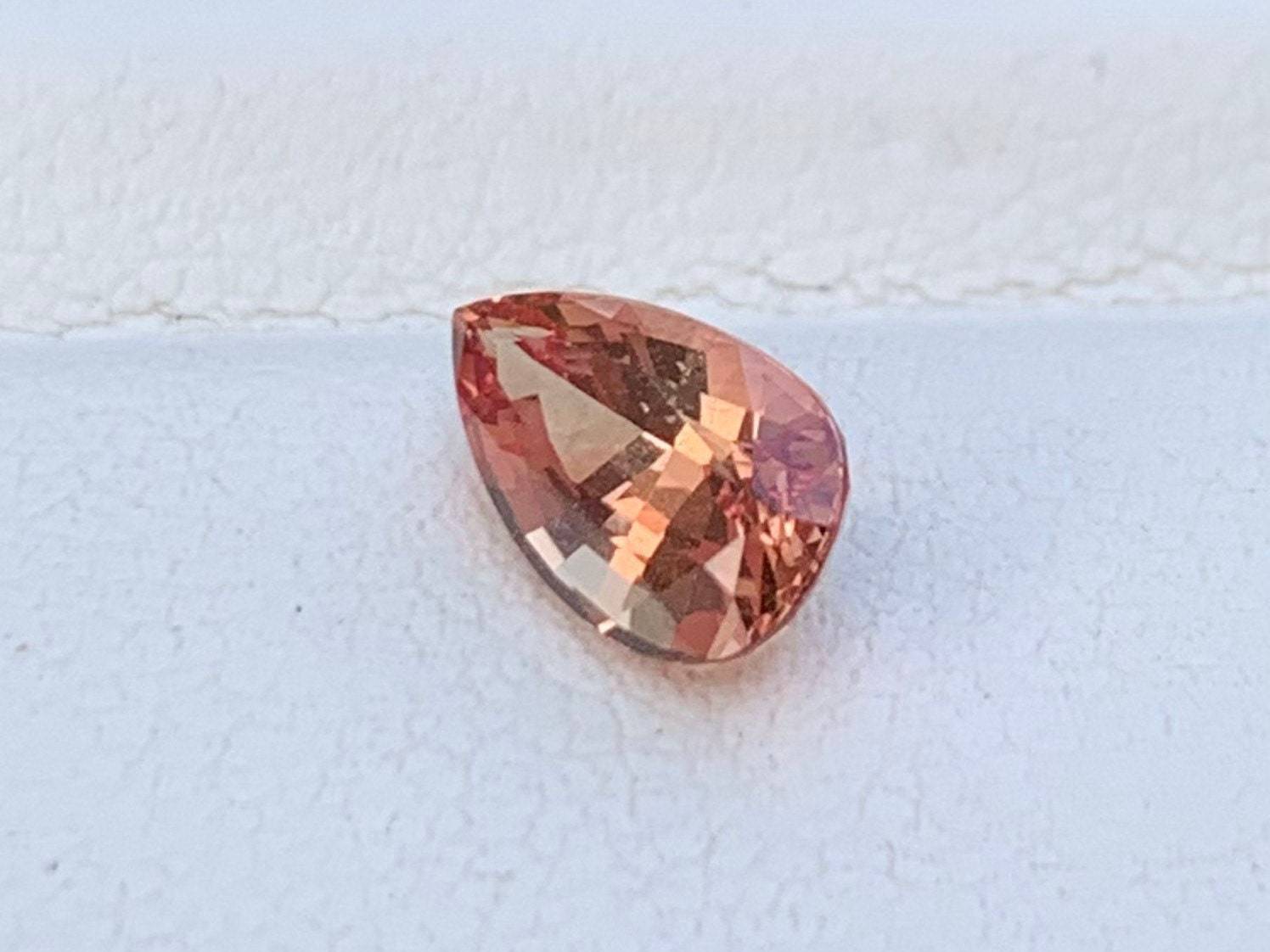 1.35 Cts Unheated Padparadscha Sapphire Natural Sunset Padparadscha - (UH) - Baza Boutique 