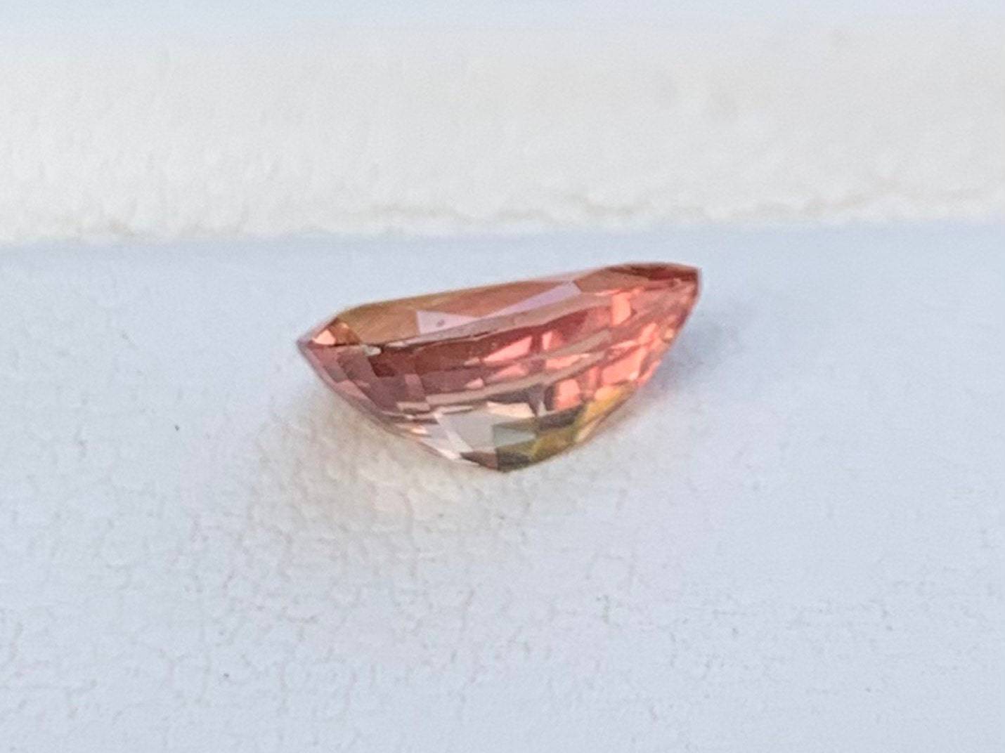 1.35 Cts Unheated Padparadscha Sapphire Natural Sunset Padparadscha - (UH) - Baza Boutique 