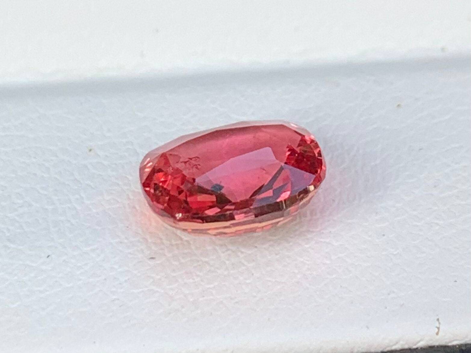 3.03 Cts Unheated Padparadscha Sapphire One-of-a-kind Rare Padparadscha - (UH) - Baza Boutique 