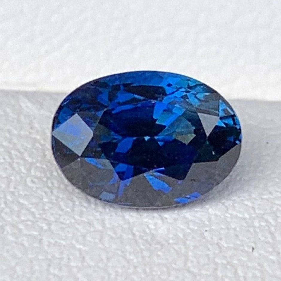 1.37 Cts Royal Blue sapphire Unheated - Natural Sapphires - Baza Boutique 