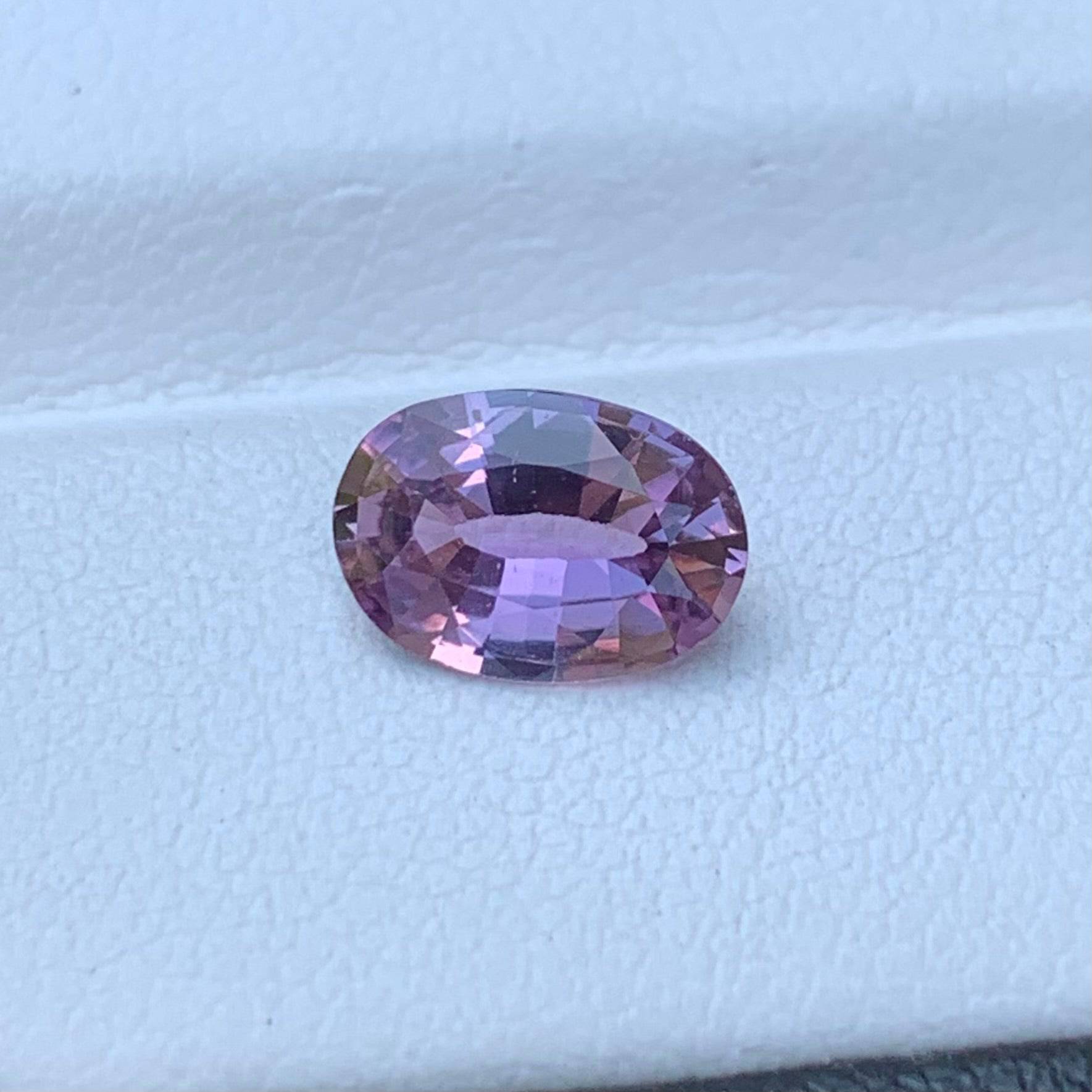 1.42 Carats  Unheated Whisky Sapphire - Baza Boutique 