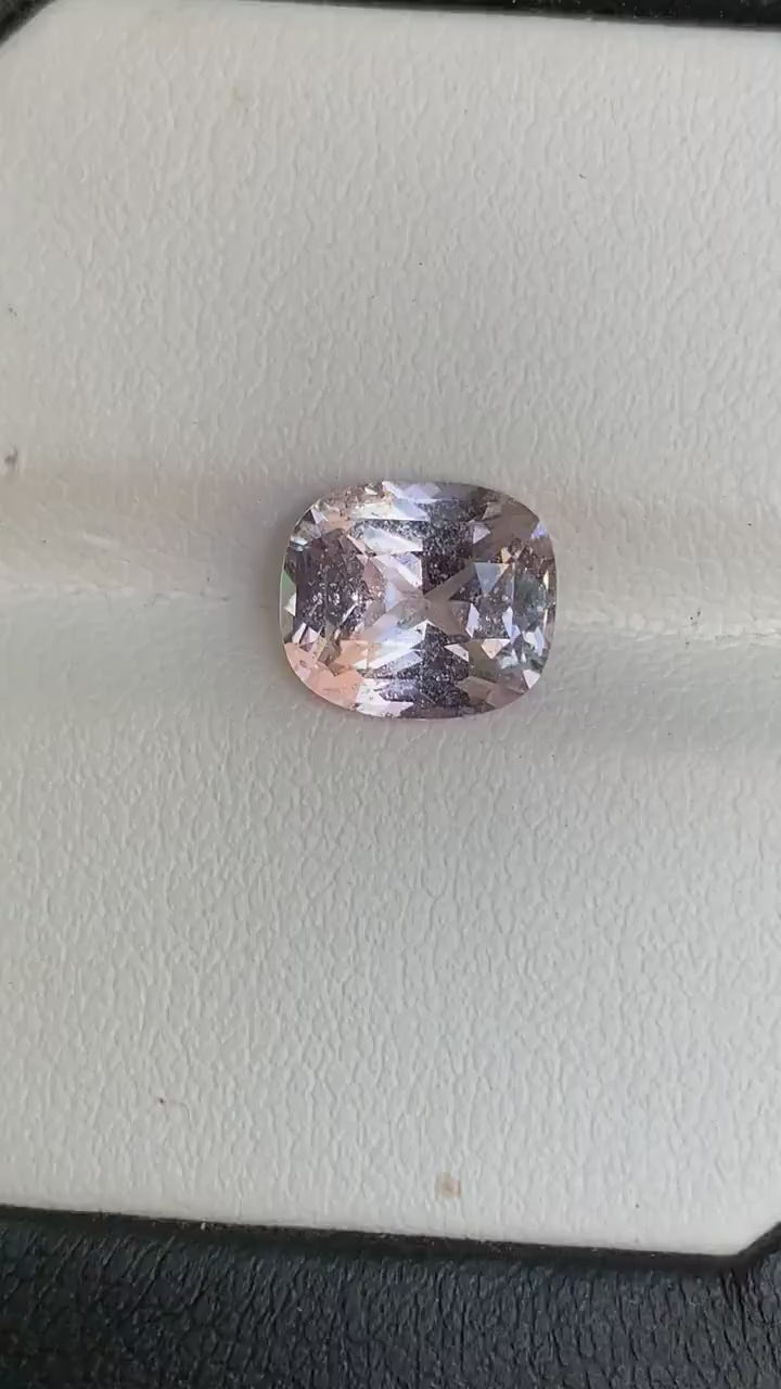 Peach Sapphire 3.54 Carats , Natural Peach Sapphire,Ceylon Sapphire,Corundum Sapphire,Sapphire engagement ring,Peach Sapphire Gemstone