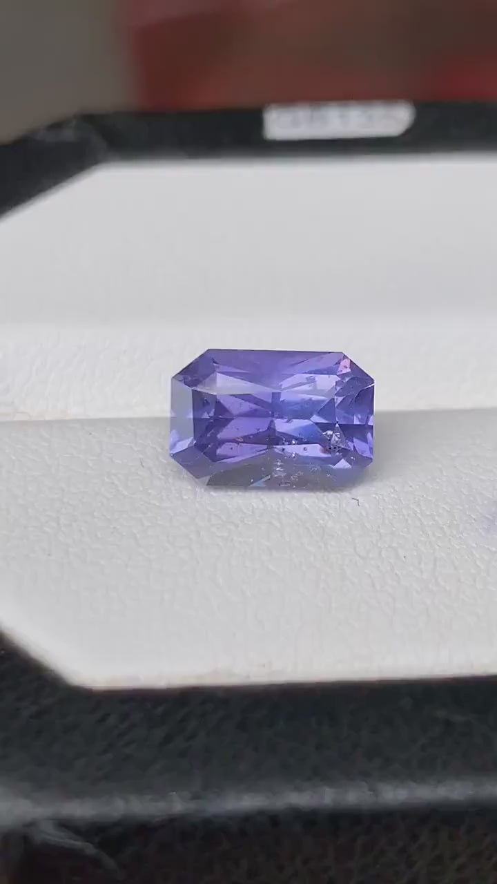 Purple sapphire 3.43 Carats, Unheated lavender sapphire ring, lilac sapphire, purple sapphire engagement Ring, Natural Vivid Purple Sapphire