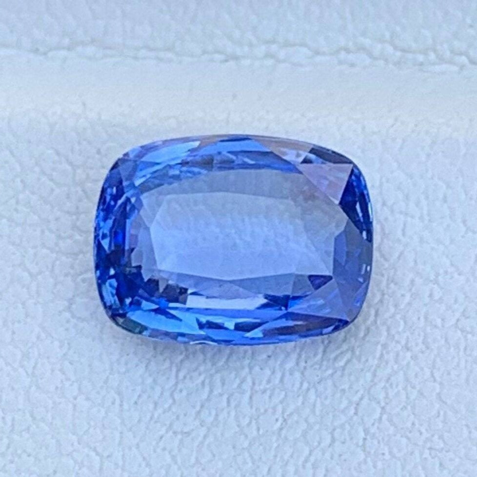 Blue sapphire 2.72 Cts, Natural Cornflower Blue Sapphire, Unheated  Blue sapphire for Engagement ring,Ceylon Blue Sapphire Gems Gift for her - Baza Boutique 