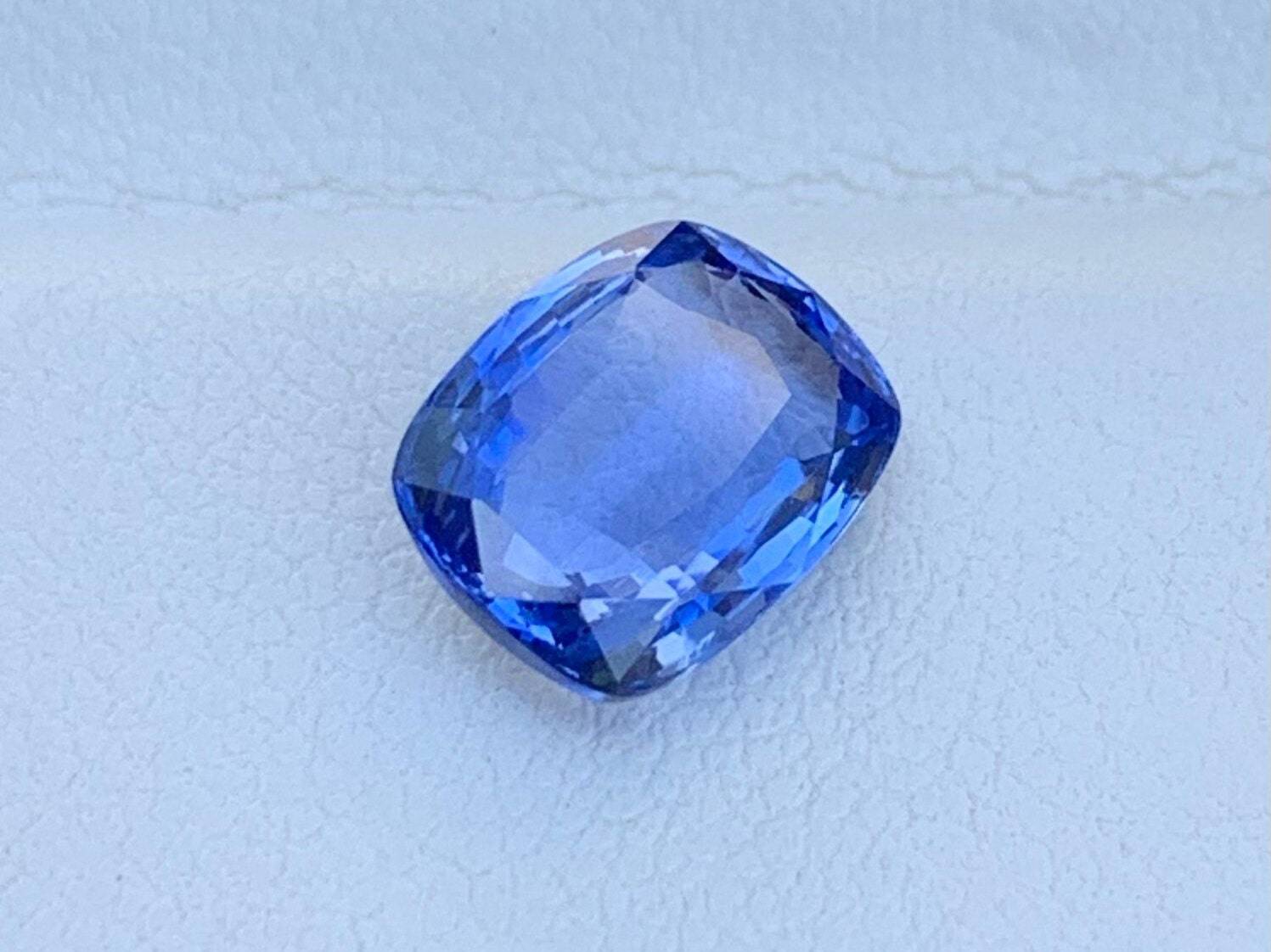 Blue sapphire 2.72 Cts, Natural Cornflower Blue Sapphire, Unheated  Blue sapphire for Engagement ring,Ceylon Blue Sapphire Gems Gift for her - Baza Boutique 