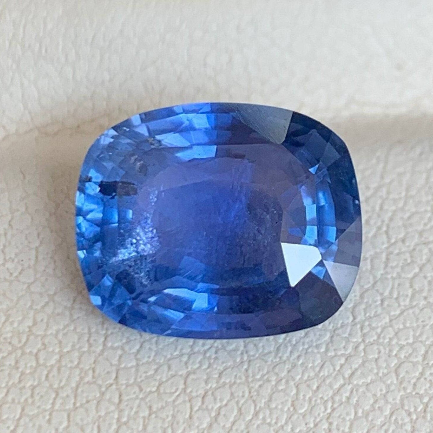 Blue sapphire 5.17 Cts, Unheated Cornflower Blue Sapphire Ceylon Blue sapphire Engagement ring, Ceylon Blue Sapphire, A Gift for her - Baza Boutique 